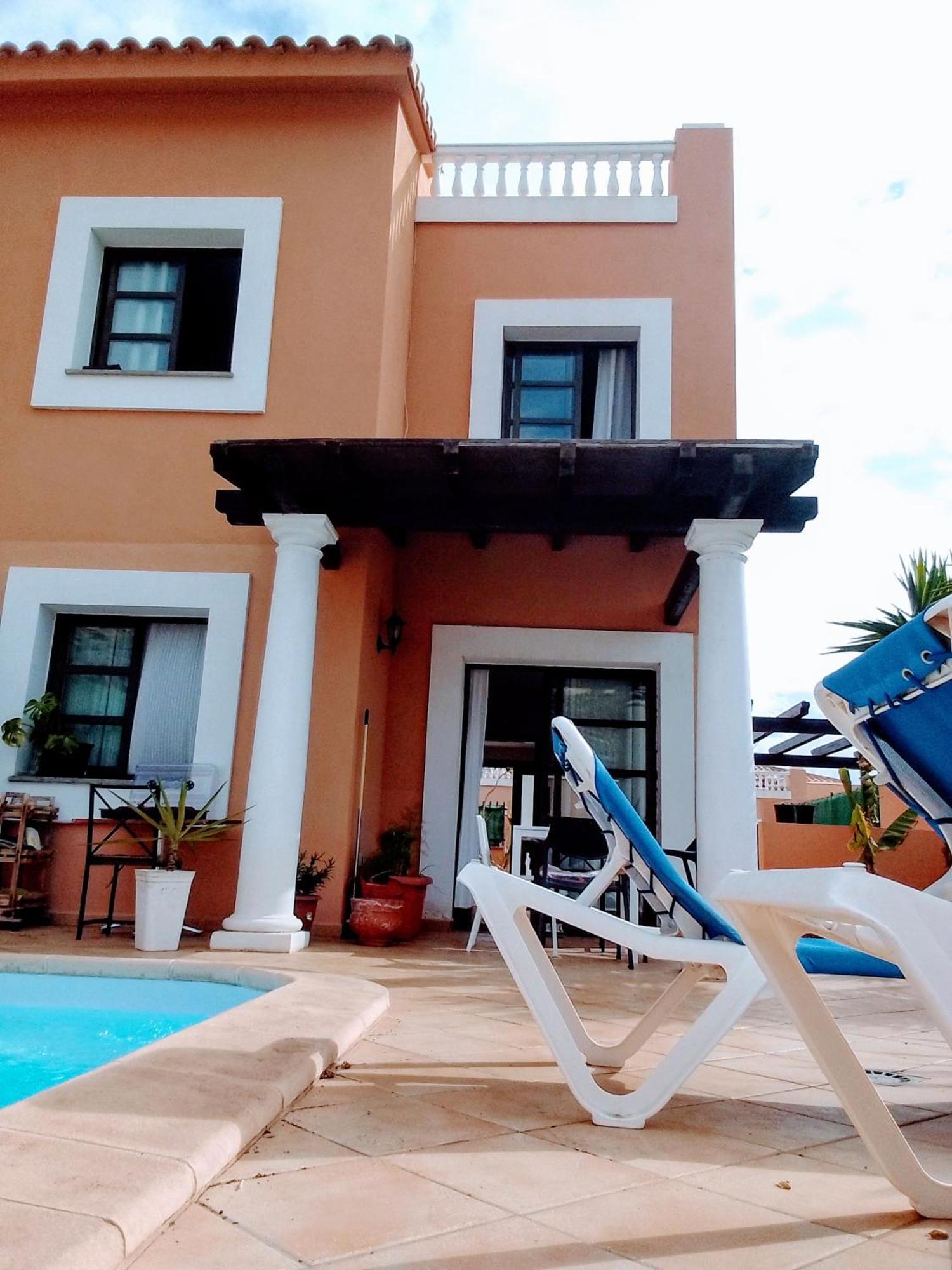 A Casa Di Ilaria Hostel Corralejo Exterior photo